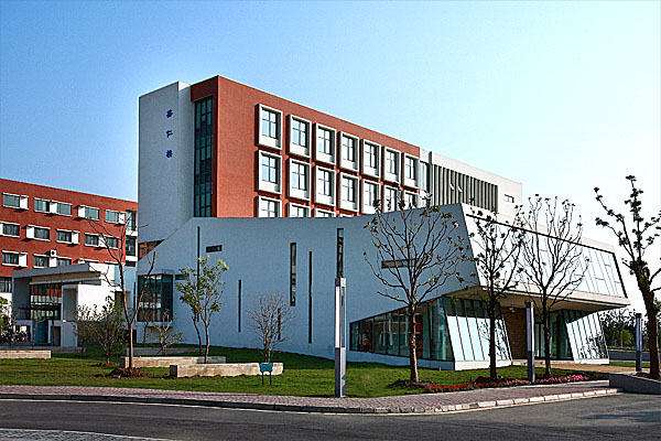 德瑞亞空壓機應用于上海寶山工程科技園區,助力實業騰飛 德瑞亞空壓機應用于上海寶山工程科技園區,助力實業騰飛